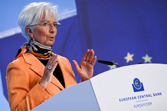 Côté pile, «le processus de désinflation est en bonne voie», se satisfait l’institution dirigée par Christine Lagarde.