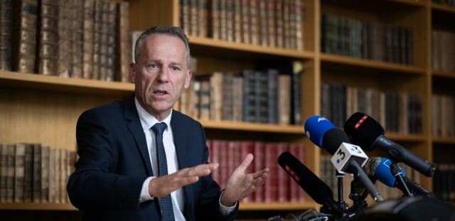 AFP - Le procureur de la République de Besançon Etienne Manteaux, le 16 mai 2024 au tribunal de Besançon
