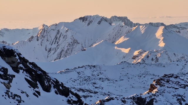 Savoie: trois personnes ensevelies à Val Thorens, une victime dans un état critique
