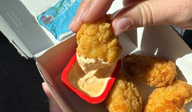 Crispy Chicken Nuggets will make a comeback at Taco Bell beginning April 24. (Photo courtesy of Taco Bell)