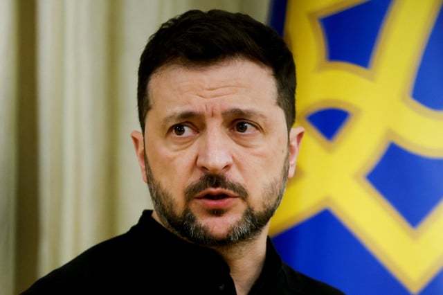 Ukraine's President Volodymyr Zelenskiy attends a press conference, amid Russia's attack on Ukraine, in Kyiv, Ukraine, April 4, 2025. REUTERS/Alina Smutko/File Photo