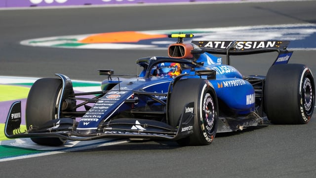 Carlos Sainz, al volante del Williams en Arabia.