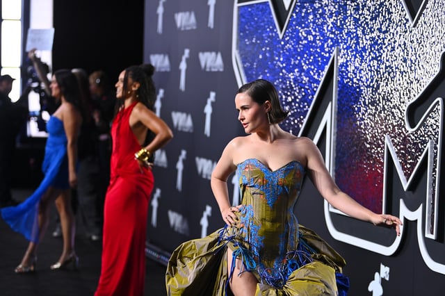 ELMONT, NEW YORK - SEPTEMBER 11: Kelley Heyer attends the 2024 MTV Video Music Awards at UBS Arena on September 11, 2024 in Elmont, New York. (Photo by Roy Rochlin/Getty Images for MTV)