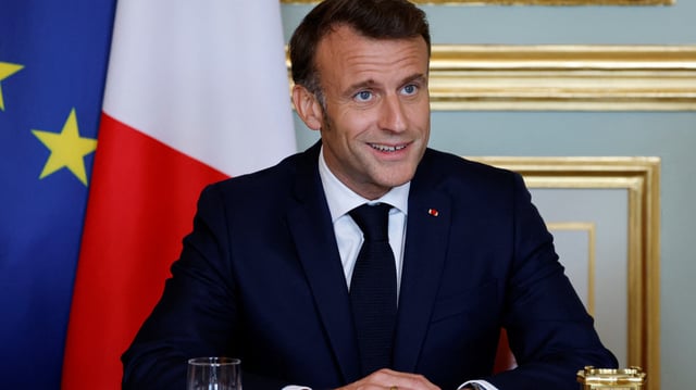 Emmanuel Macron au palais présidentiel de l’Élysée à Paris en France, le 17 avril 2025.
