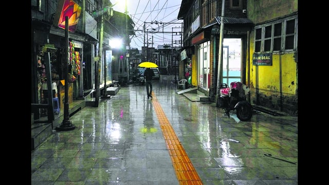 Many parts of Kashmir on Friday witnessed fresh rainfall as the MeT has predicted heavy to moderate rainfall till Sunday evening. (AP File)