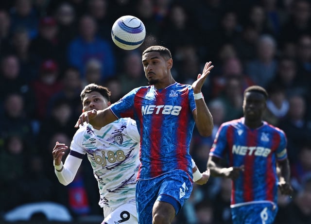 Soccer Football - Premier League - Crystal Palace v AFC Bournemouth - Selhurst Park, London, Britain - April 19, 2025 Crystal Palace's Maxence Lacroix in action with AFC Bournemouth's Evanilson REUTERS/Dylan Martinez EDITORIAL USE ONLY. NO USE WITH UNAUTHORIZED AUDIO, VIDEO, DATA, FIXTURE LISTS, CLUB/LEAGUE LOGOS OR 'LIVE' SERVICES. ONLINE IN-MATCH USE LIMITED TO 120 IMAGES, NO VIDEO EMULATION. NO USE IN BETTING, GAMES OR SINGLE CLUB/LEAGUE/PLAYER PUBLICATIONS. PLEASE CONTACT YOUR ACCOUNT REPRESENTATIVE FOR FURTHER DETAILS..