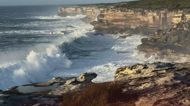 swells generated by storm in tasman sea april 2025
