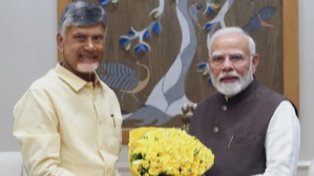 Prime Minister Narendra Modi on Sunday extended warm birthday greetings to Andhra Pradesh Chief Minister N. Chandrababu Naidu (photo:IANS)
