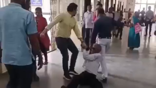The incident took place on April 17 when Uddhav Singh Joshi (70), a resident of Naugaon town, had come to the district hospital in Chhatarpur for his wife's medical check-up.