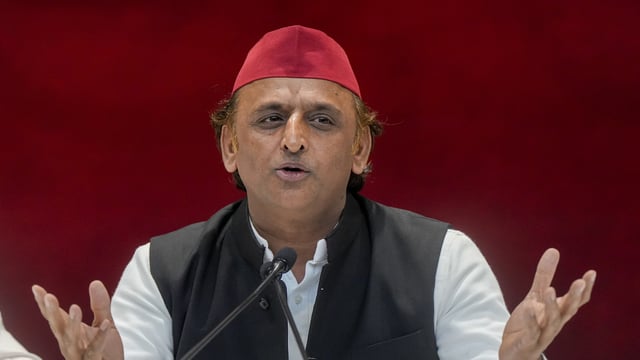Yadav also accused the government of pressuring the relatives of stampede victims to change the cause of death.