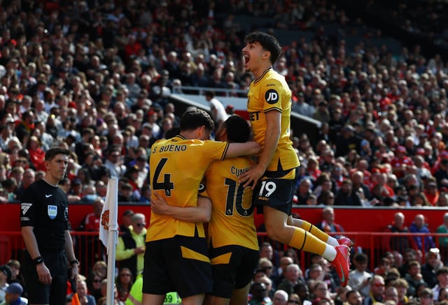 Soccer Football - Premier League - Manchester United v Wolverhampton Wanderers - Old Trafford, Manchester, Britain - April 20, 2025 Wolverhampton Wanderers' Pablo Sarabia celebrates scoring their first goal with teammates Action Images via Reuters/Lee Smith EDITORIAL USE ONLY. NO USE WITH UNAUTHORIZED AUDIO, VIDEO, DATA, FIXTURE LISTS, CLUB/LEAGUE LOGOS OR 'LIVE' SERVICES. ONLINE IN-MATCH USE LIMITED TO 120 IMAGES, NO VIDEO EMULATION. NO USE IN BETTING, GAMES OR SINGLE CLUB/LEAGUE/PLAYER PUBLICATIONS. PLEASE CONTACT YOUR ACCOUNT REPRESENTATIVE FOR FURTHER DETAILS..