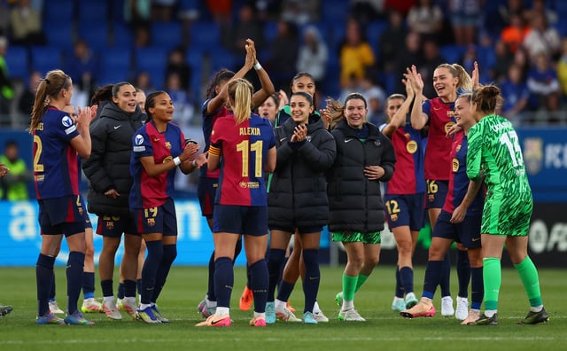 Soccer Football - Women's Champions League - Semi Final - First Leg - FC Barcelona v Chelsea - Estadi Johan Cruyff, Barcelona, Spain - April 20, 2025 FC Barcelona's Alexia Putellas celebrates with teammates after the match REUTERS/Albert Gea