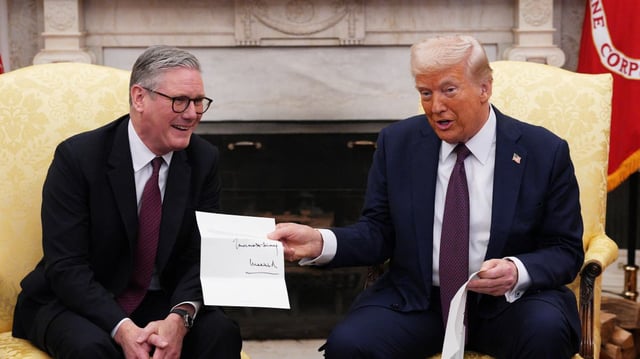 Starmer handed Trump a letter from the King in his visit to the White House in February
