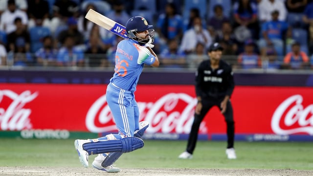 Shreyas Iyer returns to BCCI's central contracts list 