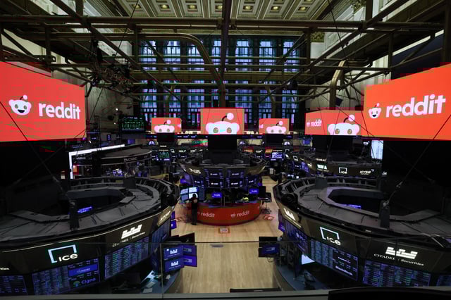 Logos of Reddit are displayed, at the New York Stock Exchange (NYSE) in New York City, U.S., March 21, 2024. REUTERS/Brendan McDermid/File Photo