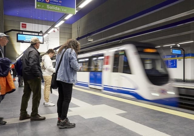 Andén de la estación de El Casar, en Getafe,, en la confluencia de la Línea 3 y la Línea 12 de Metro de Madrid