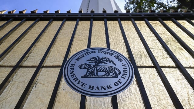 RBI allows minors above 10 to operate bank accounts. Check details