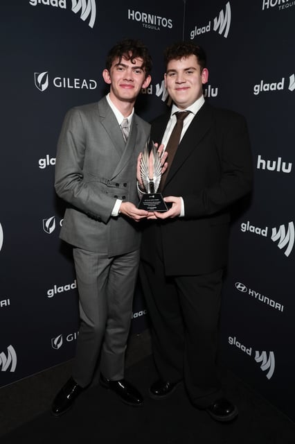 "Heartstopper" stars Joe Locke and Tobie Donovan post with a GLAAD award for the show on March 27. The show will return a final installment with a feature film.