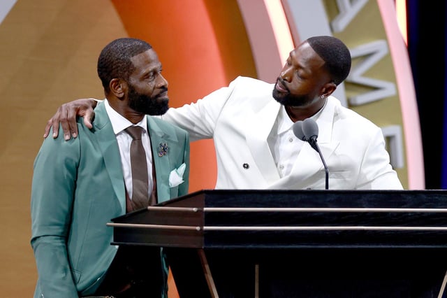 NBA Hall of Famer Dwyane Wade wanted his father, Dwyane Wade Sr., by his side during the "most vulnerable" time of his life when the Miami Heat legend underwent surgery for cancer. 