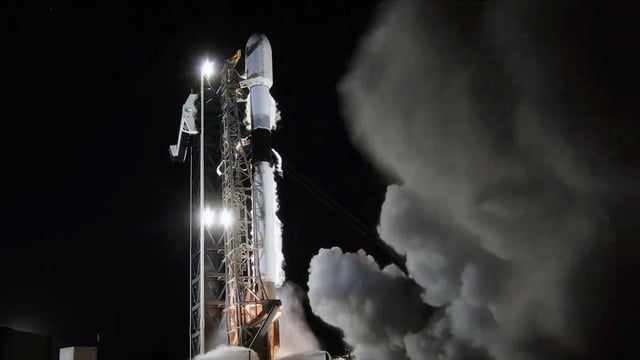 Falcon 9 launches Phoenix 1, marking Europe’s first reentry capsule test