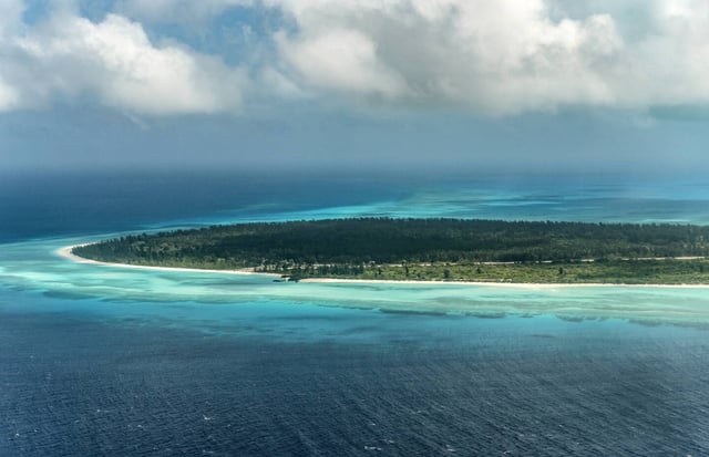 Vue de l'île française de la Grande Glorieuse, faisant partie de l'archipel des Éparses, à 250 km au nord-est de Mayotte, île française de l'océan Indien, le 23 octobre 2019.