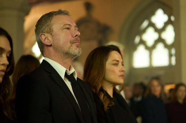 John Simm as Gray Wright and Zoe Tapper as Georgia Wright (Photo: Des Willie/UKTV)