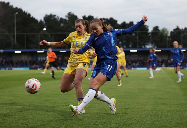 Soccer Football - Women's Super League - Chelsea v Crystal Palace - Kingsmeadow, London, Britain - April 23, 2025 Chelsea's Guro Reiten in action with Crystal Palace's Molly Sharpe Action Images via Reuters/Paul Childs