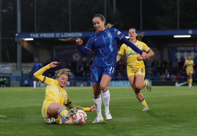 Soccer Football - Women's Super League - Chelsea v Crystal Palace - Kingsmeadow, London, Britain - April 23, 2025 Chelsea's Guro Reiten in action with Crystal Palace's Hayley Nolan Action Images via Reuters/Paul Childs