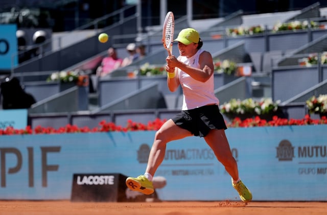 Iga Swiatek beat Alexandra Eala in the Madrid Open second round to start her title defence
