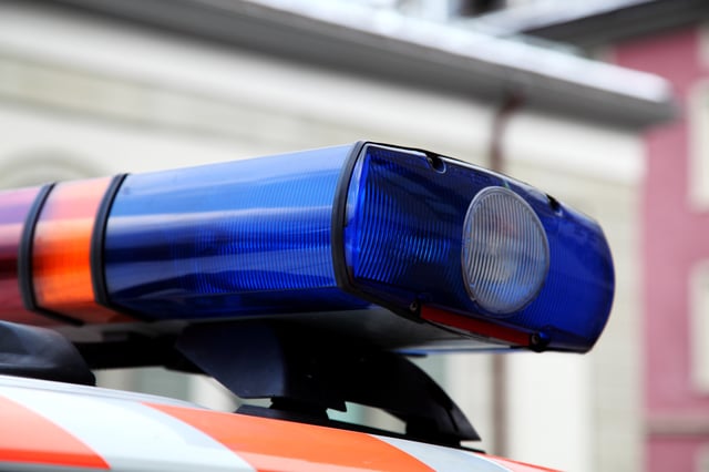Les quatre suspects arrêtés sont trois hommes âgés de 24 et 25 ans ainsi qu’une femme âgée de 27 ans.