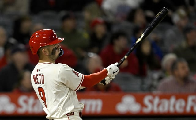 The Angels’ Zach Neto hits a tiebreaking solo home run during the eighth inning of their game against the Pittsburgh Pirates on Thursday night at Angel Stadium. The Angels held on for a 4-3 win. (AP Photo/Alex Gallardo)
