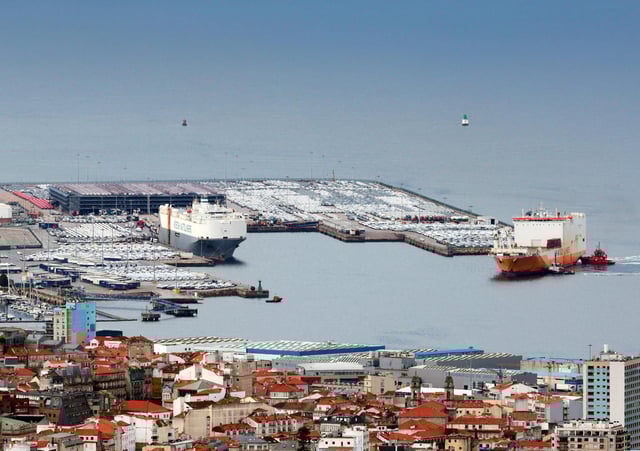 Vista general de la terminal de automóviles de Bouzas del puerto de Vigo.