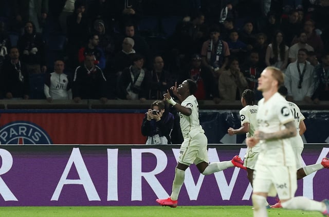 Soccer Football - Ligue 1 - Paris St Germain vs OGC Nice - Parc des Princes, Paris, France - April 25, 2025 OGC Nice's Youssouf Ndayishimiye celebrates scoring their third goal REUTERS/Catherine Steenkeste