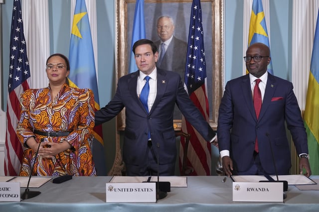 Secretary of State Marco Rubio hosts a Declaration of Principles signing ceremony with Congo's Foreign Minister Therese Kayikwamba Wagner, left, and Rwanda's Foreign Minister Olivier Nduhungirehe, right, Friday, April 25, 2025, at the State Department in Washington. (AP Photo/Jacquelyn Martin)