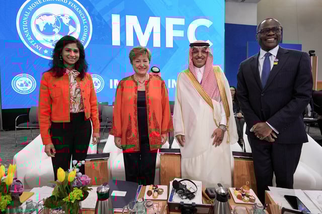 Deputy Managing Director of the International Monetary Fund (IMF) Gita Gopinath, International Monetary Fund (IMF) Managing Director Kristalina Georgieva, International Monetary and Financial Committee (IMFC) chair Saudi Arabia's Finance Minister Mohammed Al-Jadaan, and Secretary of the Fund and Secretary’s Department Director Ceda Ogada, pose before the International Monetary and Financial Committee (IMFC) plenary session at the IMF and World Bank's 2025 annual Spring Meetings in Washington, U.S., April 25, 2025. REUTERS/Ken Cedeno