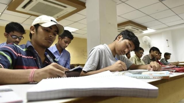 Enforcement Directorate (ED), Lucknow, had conducted searches t seven locations across Uttar Pradesh's Gautam Buddha Nagar (Noida), Delhi, and Haryana’s Gurgaon in connection with the FIIT-JEE case which revealed that approximately ₹206 crore was collected from students of running batches on the pretext of providing educational services, which were not delivered. (Representative image/Saumya Khandelwal/HT Photo)