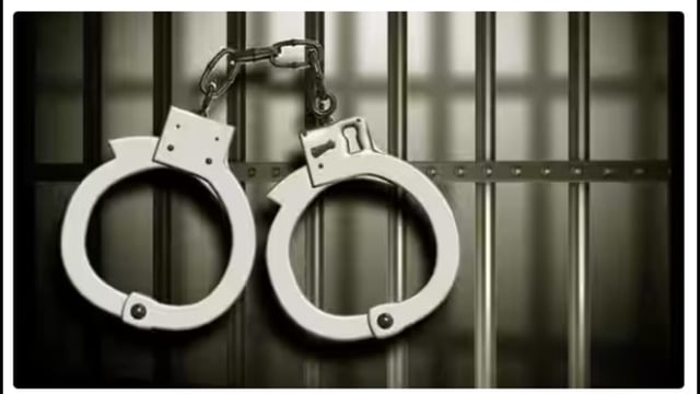 Kalaburagi Police Commissioner Sharanappa SD said the police opened fire on members of the gang, who were involved in a recent SBI ATM robbery where ₹18 lakh was stolen using a gas cutter. (HT File)