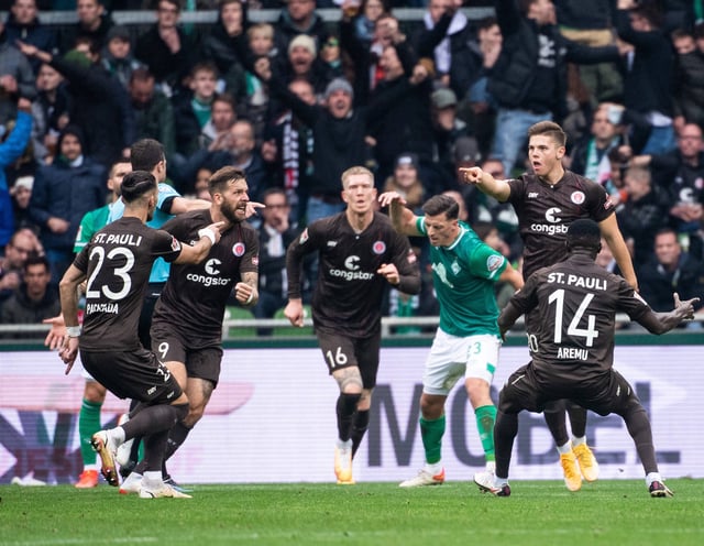 Beim 1:1 in Bremen anno 2021 durfte sich Finn Ole Becker als Torschütze feiern lassen.