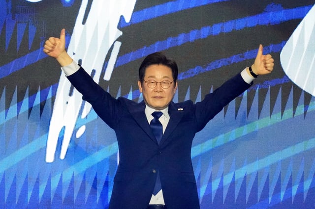 South Korea's main opposition Democratic Party's former leader Lee Jae-myung celebrates after winning the nomination as the June 3 presidential election candidate during a party's convention in Goyang, South Korea, Sunday, April 27, 2025. (AP Photo/Lee Jin-man)