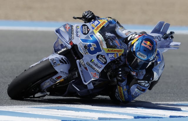 MotoGP - Spanish Grand Prix - Circuito de Jerez, Jerez, Spain - April 27, 2025 BK8 Gresini Racing MotoGP's Alex Marquez in action during the race REUTERS/Jon Nazca