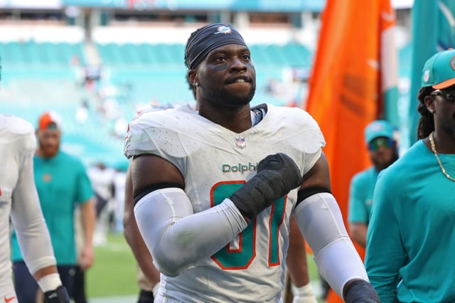 Dolphins defensive end Emmanuel Ogbah, shown walking off the field after beating the Carolina Panthers at Hard Rock Stadium on Oct. 15, 2023 in Miami Gardens. (John McCall/South Florida Sun Sentinel)
