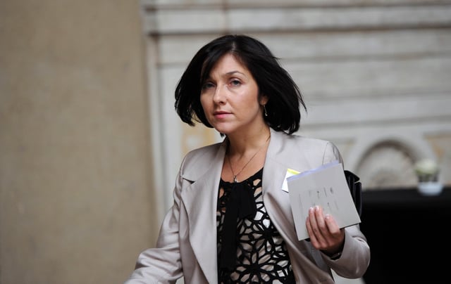Katherina Reiche of the Christian Democratic Union (CDU) arrives for the awarding ceremony of the M100 media prize 2010 in Potsdam, September 8, 2010. REUTERS/Johannes Eisele/Pool/file photo