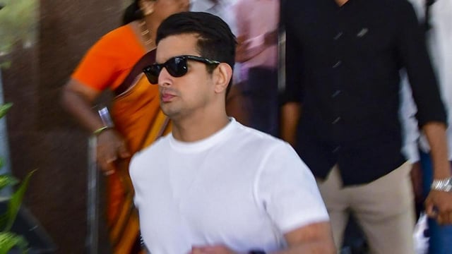 YouTuber Ranveer Allahbadia leaves the Maharashtra Cyber Cell office in Mumbai on April 15. (PTI/ FILE PHOTO)