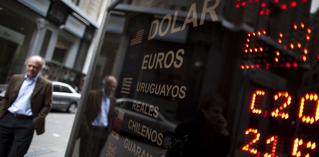 Conocé a cuánto cotiza el dólar en sus distintas versiones.