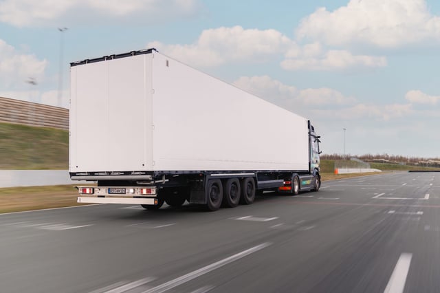 eActros 600 soll Weltrekord im Rückwärtsfahren aufstellen