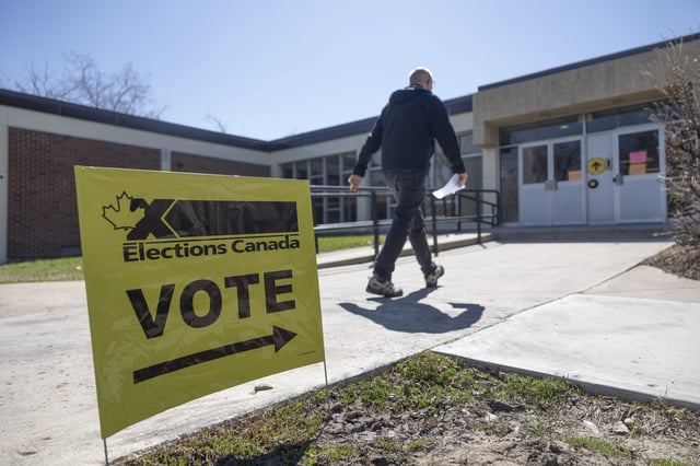 Voters walk into Balfour Collegiate to cast their ballot for the 2025 Federal Election on Monday, April 28, 2025 in Regina.