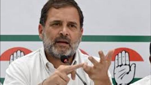 Rahul Gandhi proposes to visit Amethi on April 30 after winding up his visit to Rae Bareli. (HT file)