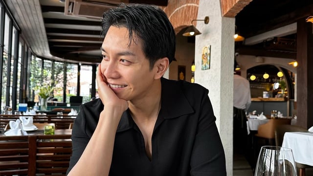 Lee Seung-gi tied the knot with Lee Da-in in 2023.