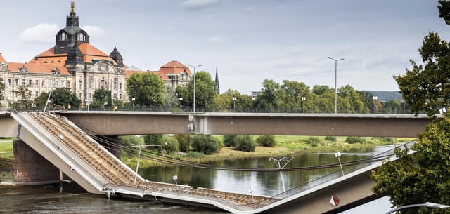 Symbol maroder Infrastruktur: Die Dresdner Carolabrücke nach dem Teileinsturz 2024