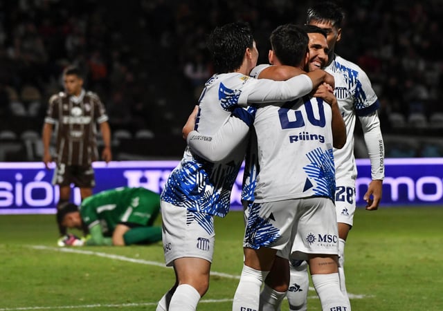 Talleres ante Platense, en Vicente López. (Fotobaires).